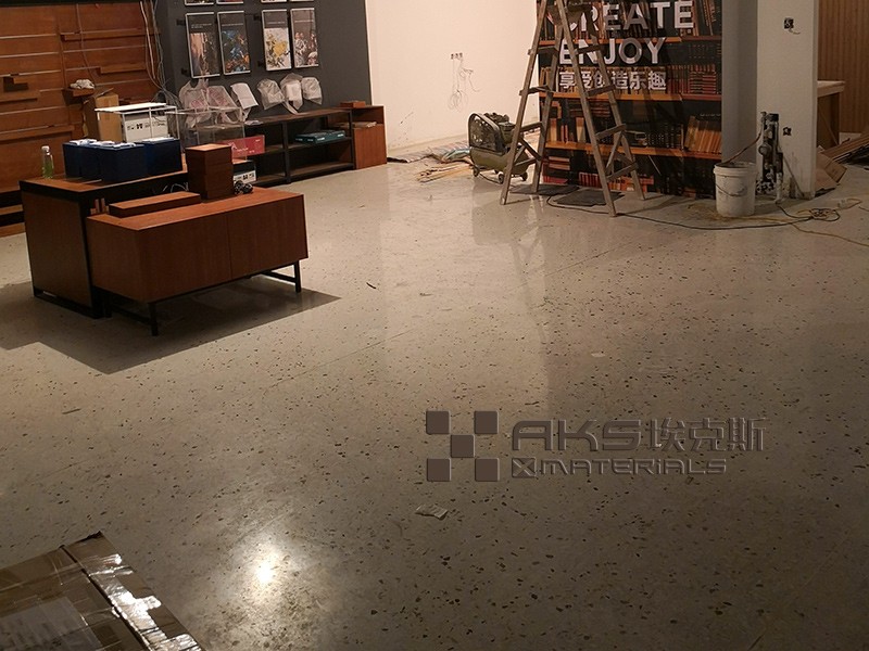 環氧彩砂地坪